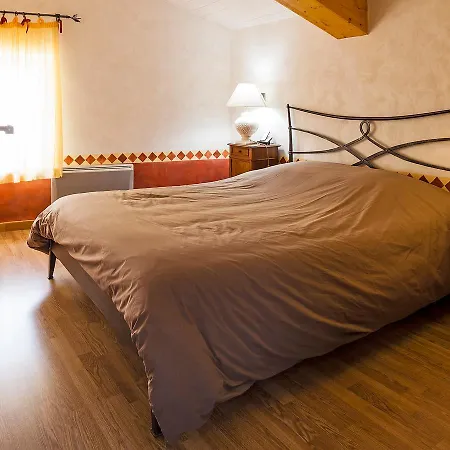 Dom wakacyjny Holiday Aubignane La Ferme D'estafinette *